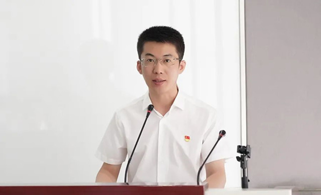 黨委委員、紀(jì)委書記楊明來作黨建工作匯報.jpg